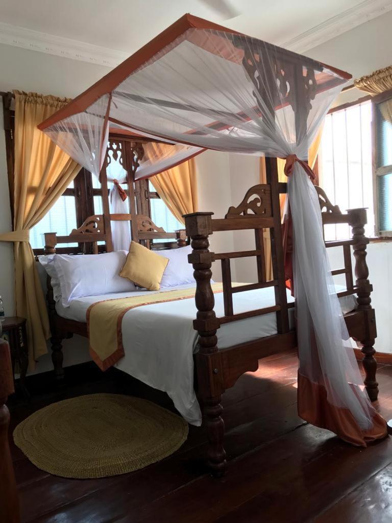 Usangi House Bed & Breakfast
